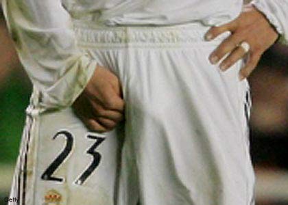 Eyes on the thighs?