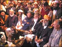 متحدہ مجلس عمل نے ایم آر ڈی کے ساتھ مل کر شوکت عزیز کے خلاف مشترکہ امیدوار کھڑا کرنے کا عندیہ دیا  ہے